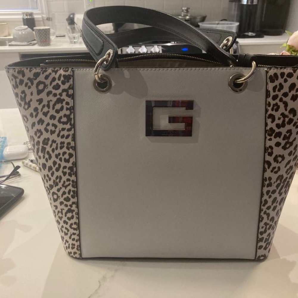 Guess Leopard print purse